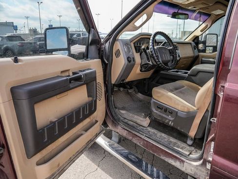 Used 2011 Ford F250 Lariat w/ Lariat Interior Pkg image 24