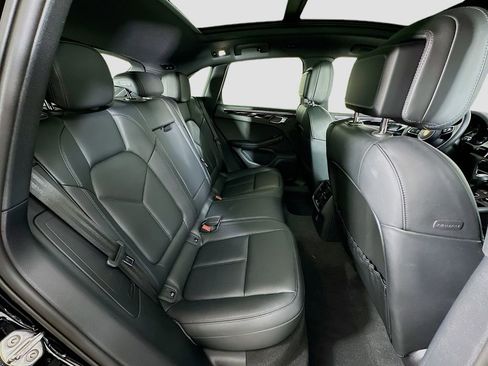 Used 2025 Porsche Macan image 29