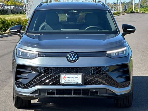 New 2026 Volkswagen Tiguan SE R-Line AWD/4WD image 8