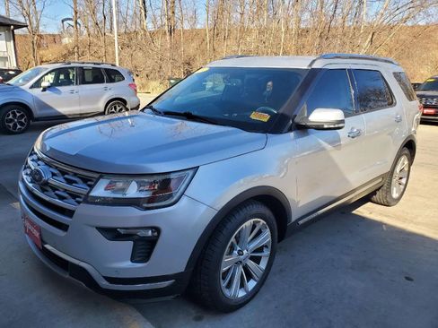 Used 2019 Ford Explorer Limited w/ Class III Trailer Tow Package image 3