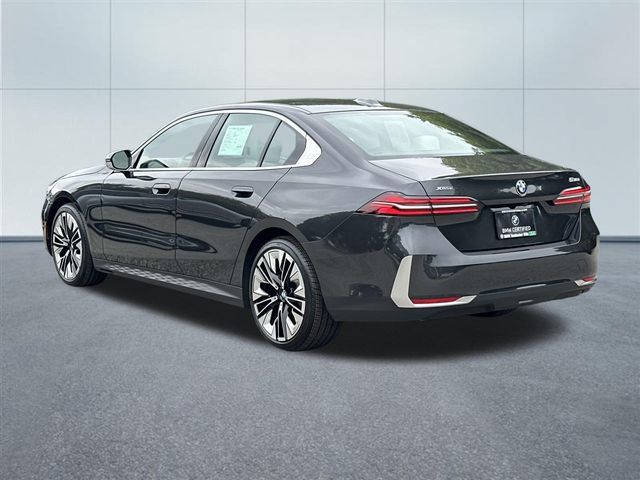 Used 2024 BMW 530i xDrive w/ Premium Package AWD/4WD image 8