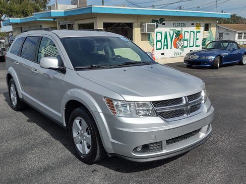 Used 2011 Dodge Journey Mainstreet w/ Popular Equipment Group image 3