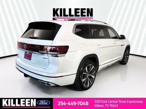 Used 2024 Volkswagen Atlas SEL Premium R-Line AWD/4WD image 9