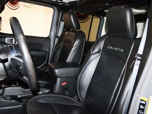 Used 2022 Jeep Wrangler Unlimited Sahara w/ Cold Weather Group image 45