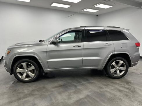 Used 2014 Jeep Grand Cherokee Overland image 3