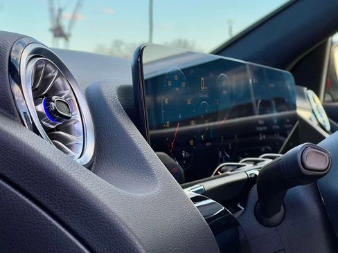 Certified 2022 Mercedes-Benz GLA 250 4MATIC image 21