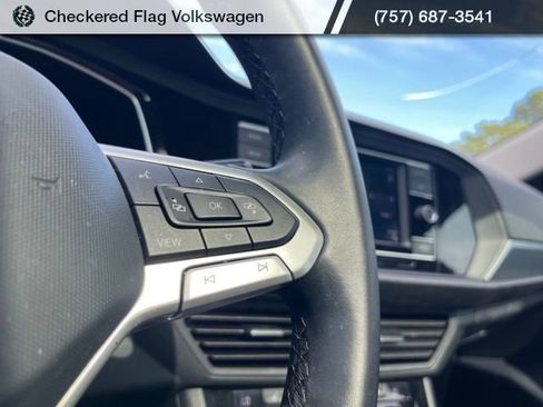 Used 2022 Volkswagen Jetta SE FWD image 35