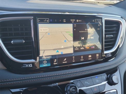 New 2026 Chrysler Pacifica Pinnacle image 16