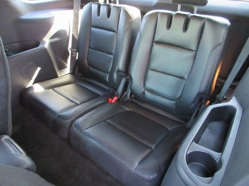 Used 2016 Ford Explorer XLT w/ Equipment Group 202A image 22