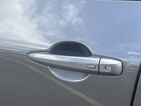 Certified 2025 Nissan Rogue SV AWD/4WD image 30