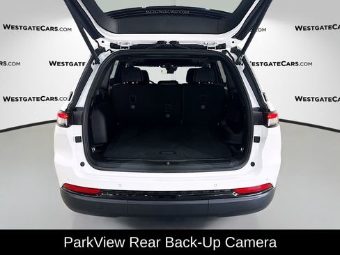 New 2025 Jeep Grand Cherokee Altitude image 13
