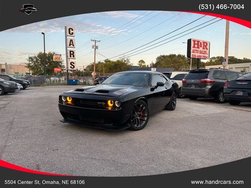 Used 2022 Dodge Challenger R/T Scat Pack image 1