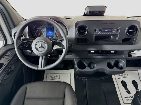 Used 2026 Mercedes-Benz Sprinter 4500 image 21