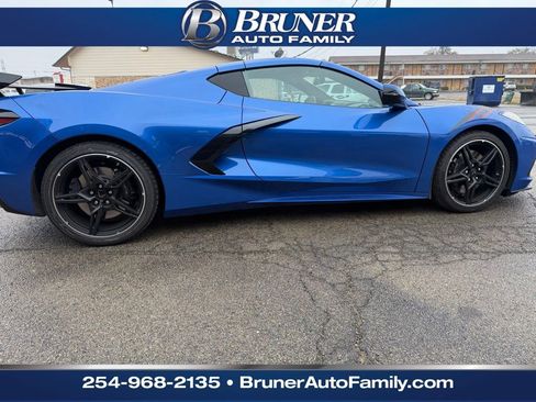 Used 2023 Chevrolet Corvette Stingray Preferred Cpe w/ Z51 Performance Package image 3