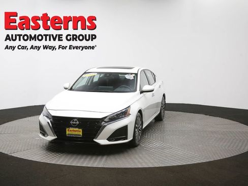 Used 2024 Nissan Altima 2.5 SV w/ SV Premium Package image 54