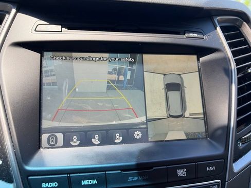Used 2017 Hyundai Santa Fe Sport w/ 2.4L Tech Package 04 AWD/4WD image 22
