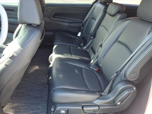 Used 2023 Honda Odyssey Touring image 12