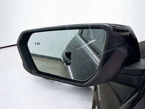 Used 2022 Chevrolet Equinox LT AWD/4WD image 16