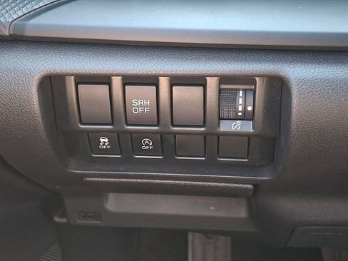 Used 2021 Subaru Forester w/ Popular Package #1 AWD/4WD image 25