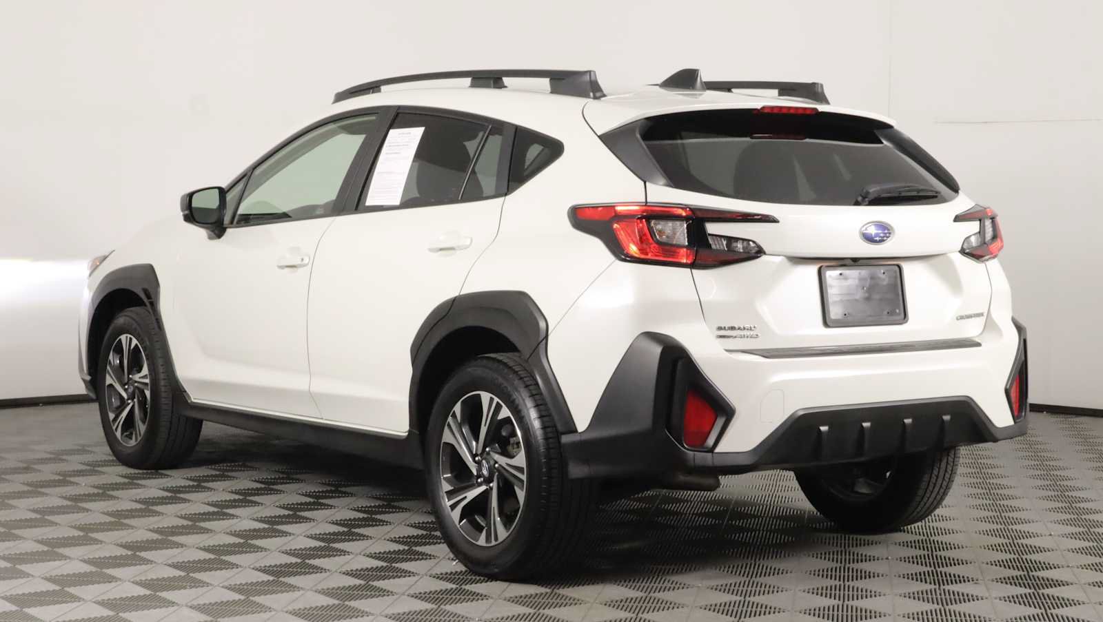 Used 2024 Subaru Crosstrek 2.0i Premium AWD/4WD image 4