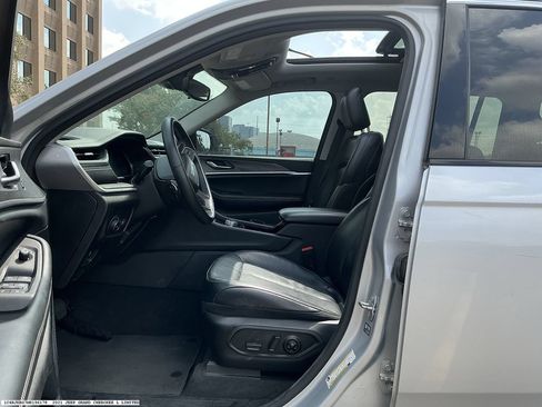 Used 2021 Jeep Grand Cherokee L Limited AWD/4WD image 8