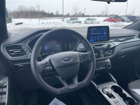 Used 2025 Ford Escape ST-Line image 16