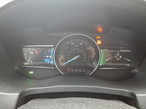 Used 2018 Ford Explorer XLT w/ Equipment Group 202A image 16