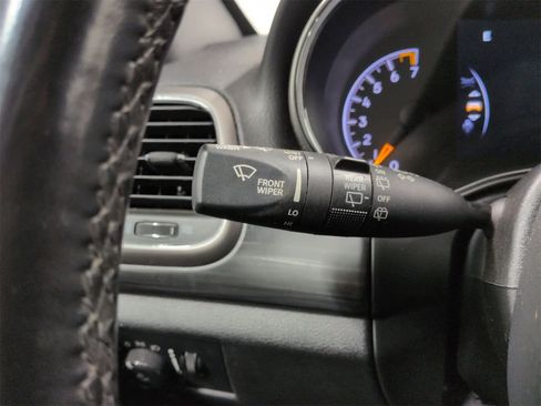 Certified 2021 Jeep Grand Cherokee Laredo X image 27