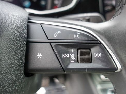 Used 2025 Audi Q3 2.0T Premium w/ Convenience Package image 14