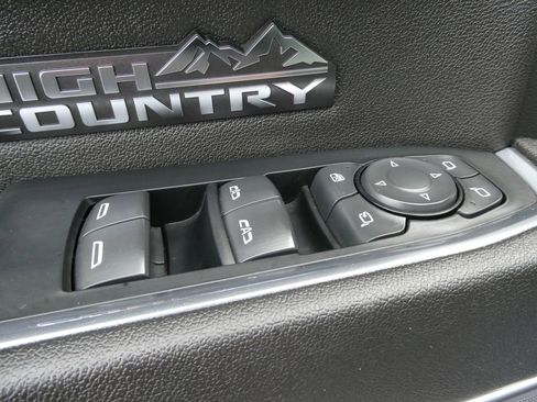 Used 2023 Chevrolet Silverado 1500 High Country w/ Technology Package AWD/4WD image 21