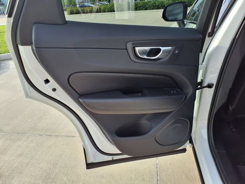 Certified 2024 Volvo XC60 B5 Plus AWD/4WD image 16