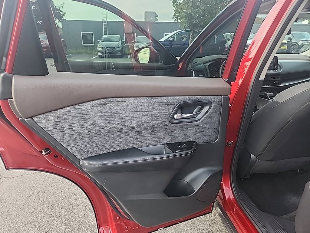 Certified 2023 Nissan Rogue SV AWD/4WD image 23