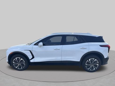Used 2024 Chevrolet Blazer EV LT AWD/4WD image 9