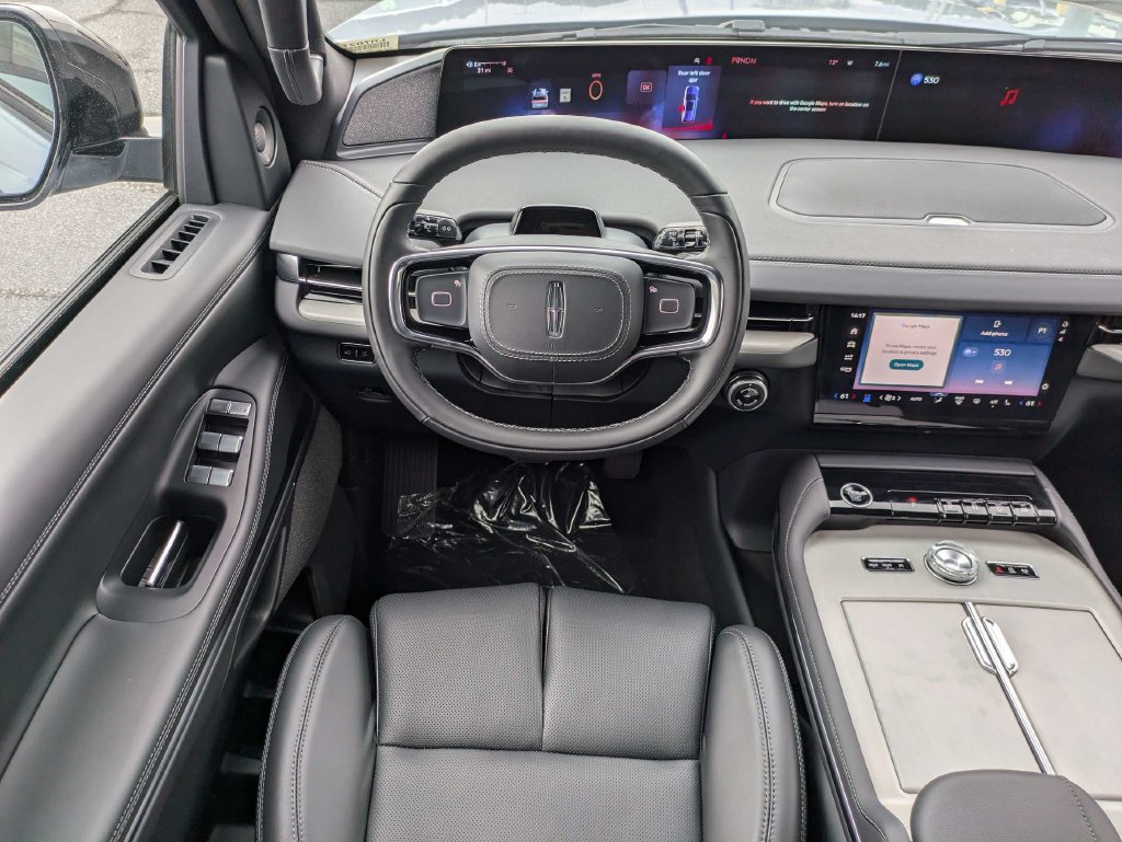 New 2027 Lincoln Navigator Reserve w/ Jet Appearance Package RWD image 18