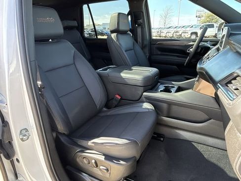 Used 2023 Chevrolet Tahoe High Country image 33