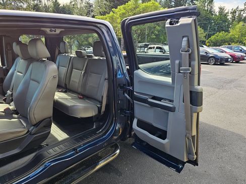 Used 2017 Ford F150 XL w/ Equipment Group 101A Mid AWD/4WD image 15