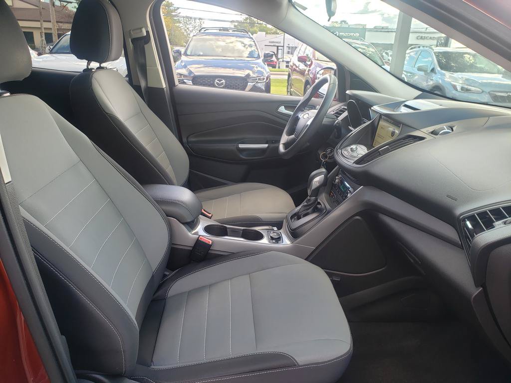 Used 2016 Ford Escape SE FWD image 17