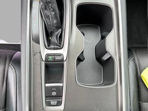 Used 2018 Honda Accord Sport image 23