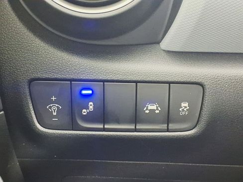 Used 2020 Hyundai Kona SEL FWD image 22