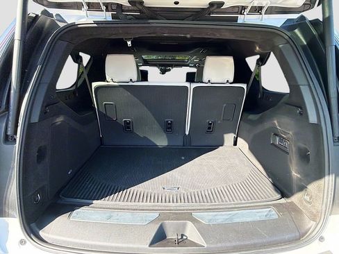 Certified 2025 Cadillac Escalade ESV Sport Platinum AWD/4WD image 30