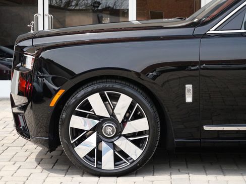 New 2026 Rolls-Royce Cullinan AWD/4WD image 12