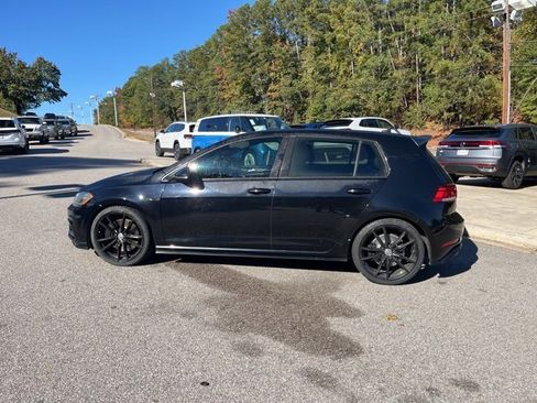 Used 2018 Volkswagen Golf R 4-Door image 35