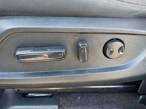 Used 2023 Honda Pilot Sport image 18