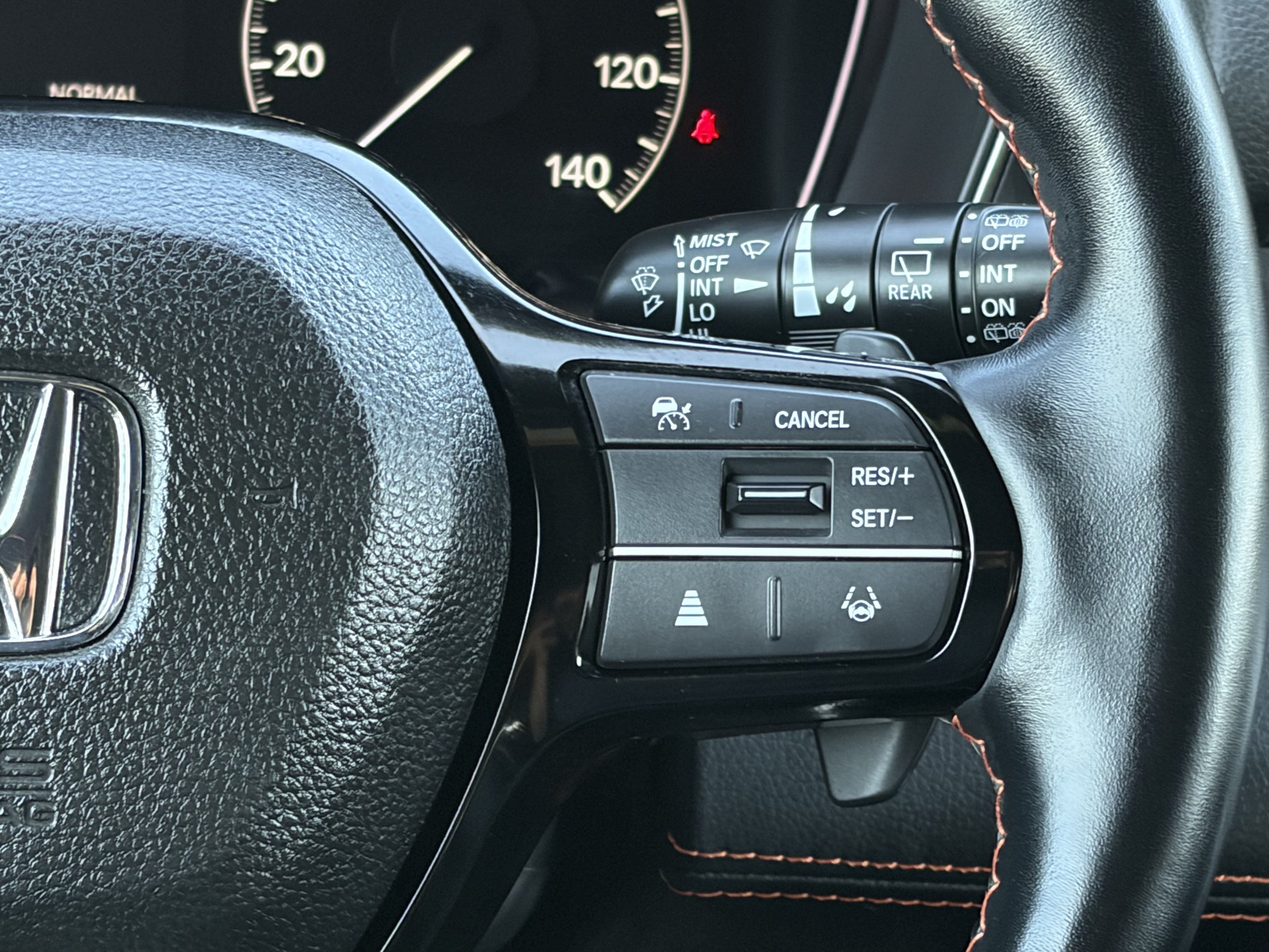 Used 2025 Honda Pilot TrailSport image 18