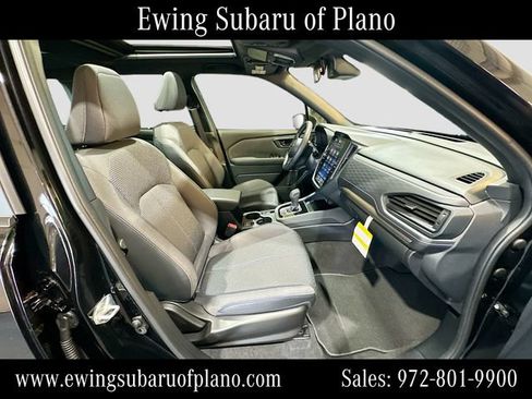 Used 2025 Subaru Forester Premium AWD/4WD image 30