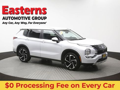 Used 2024 Mitsubishi Outlander SE AWD/4WD image 47