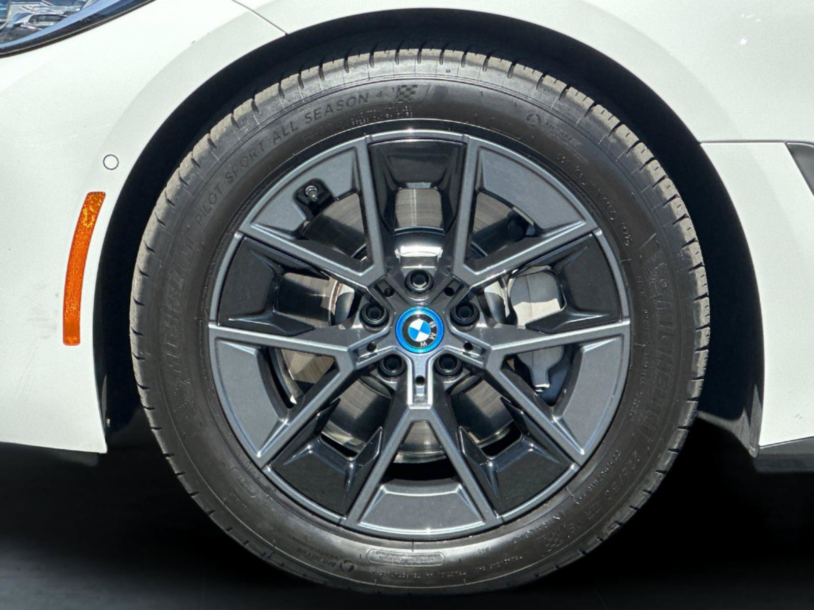 Used 2023 BMW i4 eDrive35 RWD image 25