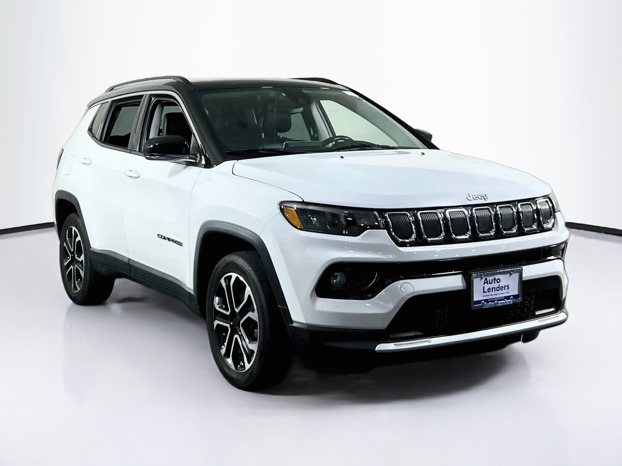 Used 2022 Jeep Compass Limited w/ Sun and Sound Group AWD/4WD image 3