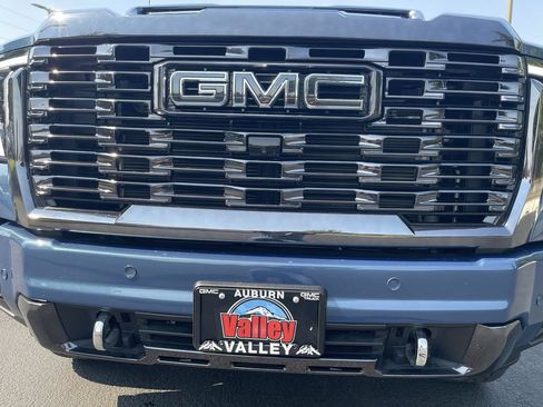 Used 2024 GMC Sierra 2500 Denali Ultimate AWD/4WD image 32