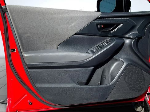 Used 2024 Subaru Crosstrek 2.0i Premium image 28